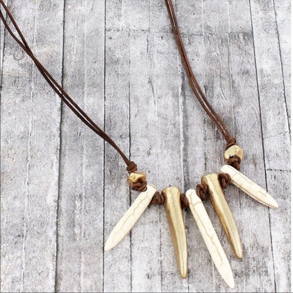 Boutique Jewelry - ⚡️⚡️🆕White Turquoise Stone Spears On Leather Cord